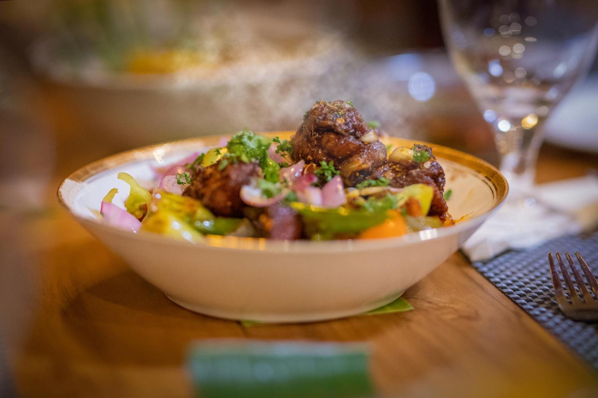 Golden Shower Inn 캔디 외부 사진