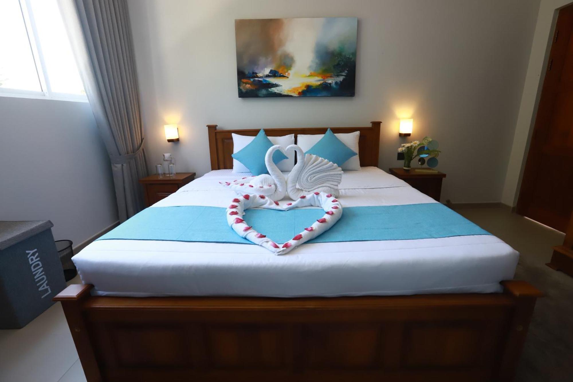 Golden Shower Inn 캔디 외부 사진