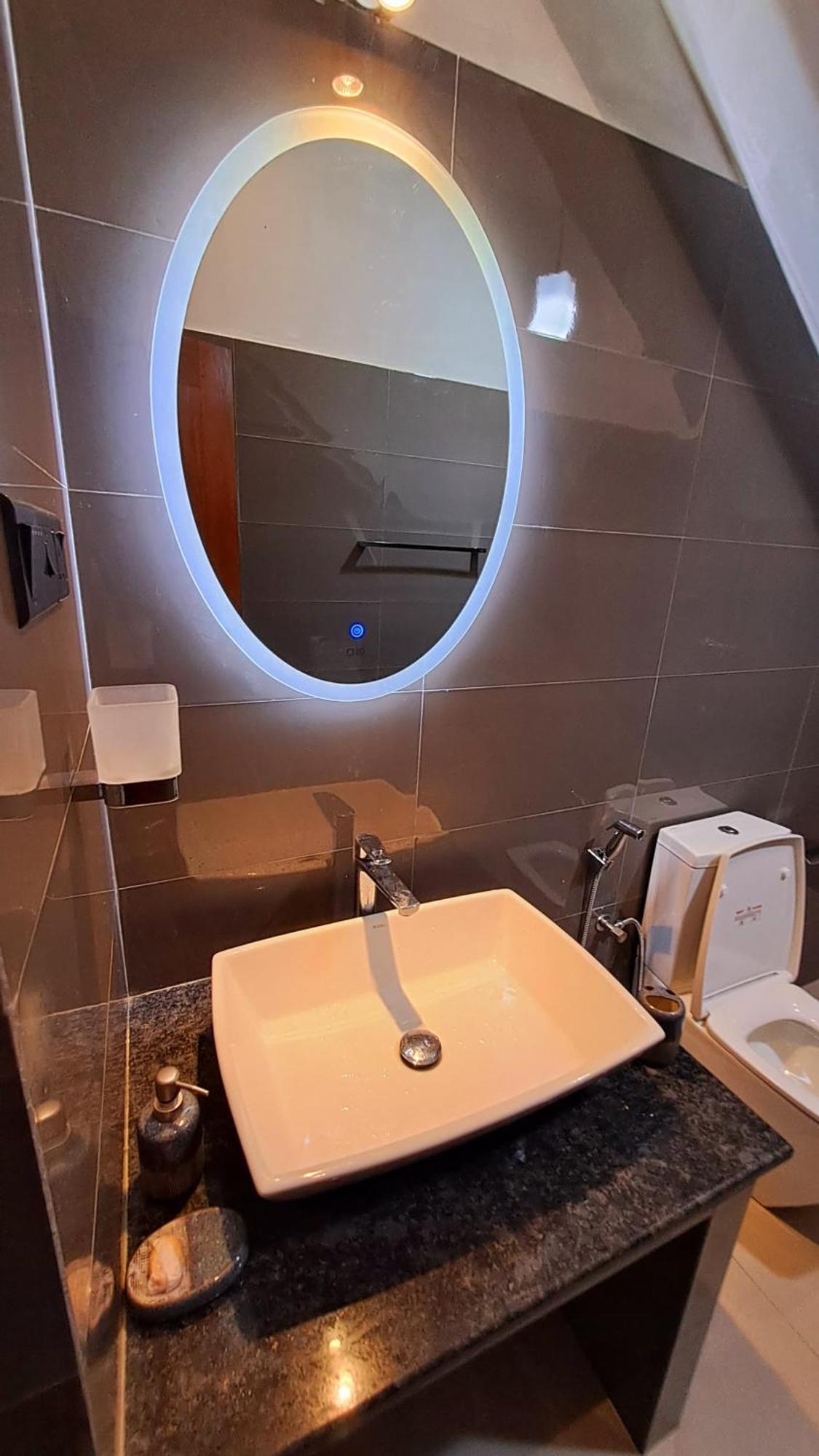 Golden Shower Inn 캔디 외부 사진