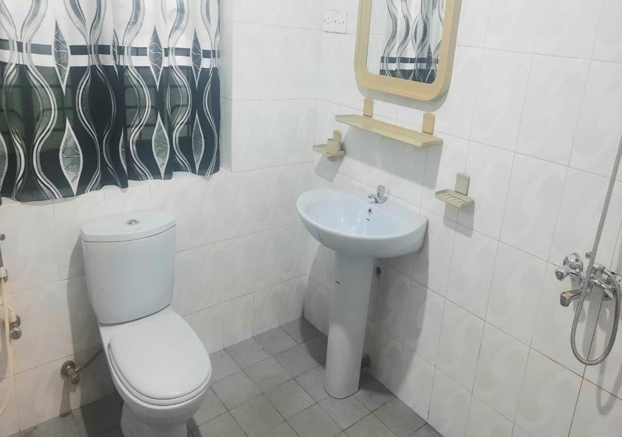 Golden Shower Inn 캔디 외부 사진